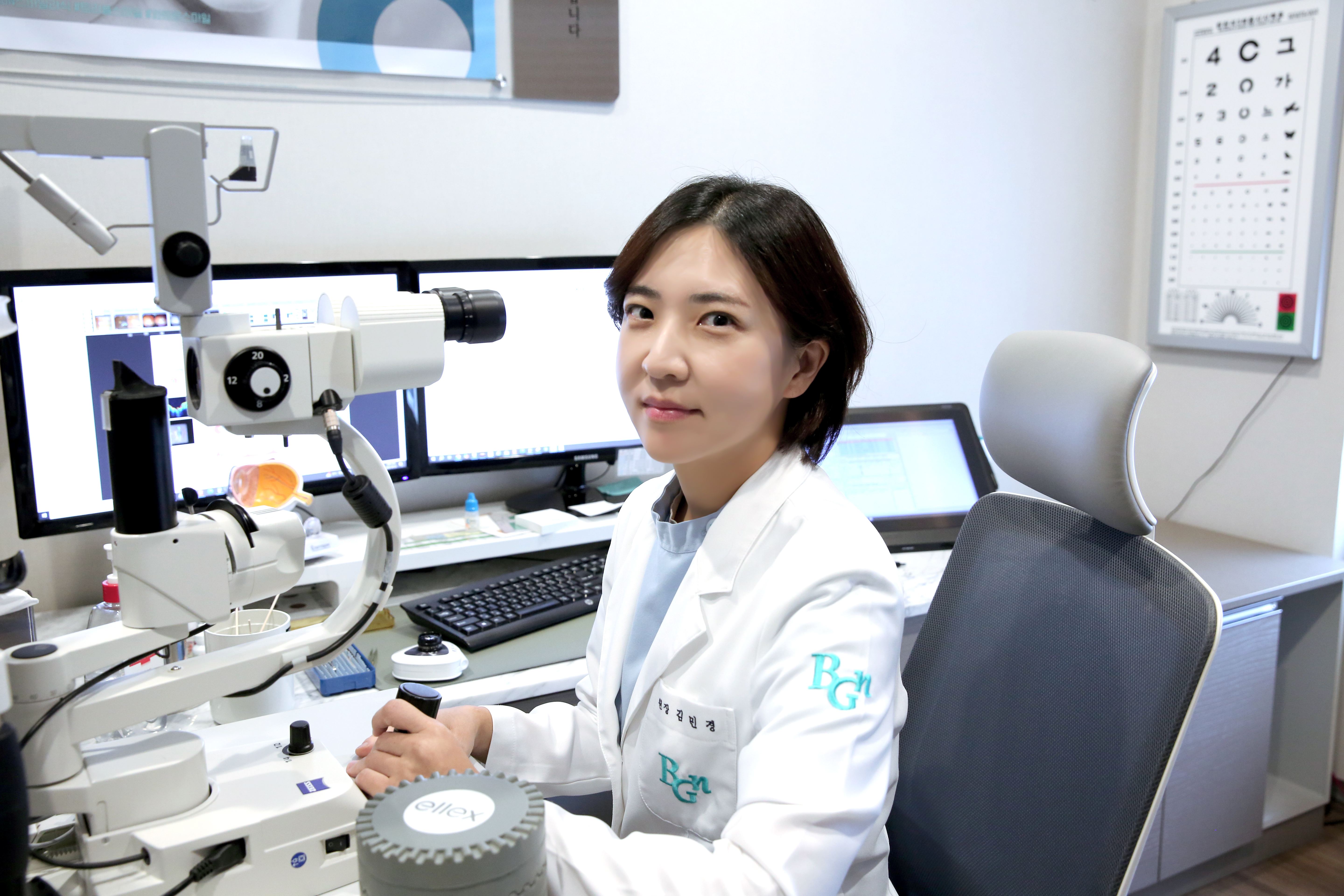백내장수술병원추천 기준을 위한 안과 정밀 검사 및 전문의 상담 환경 - 밝은눈안과 잠실
