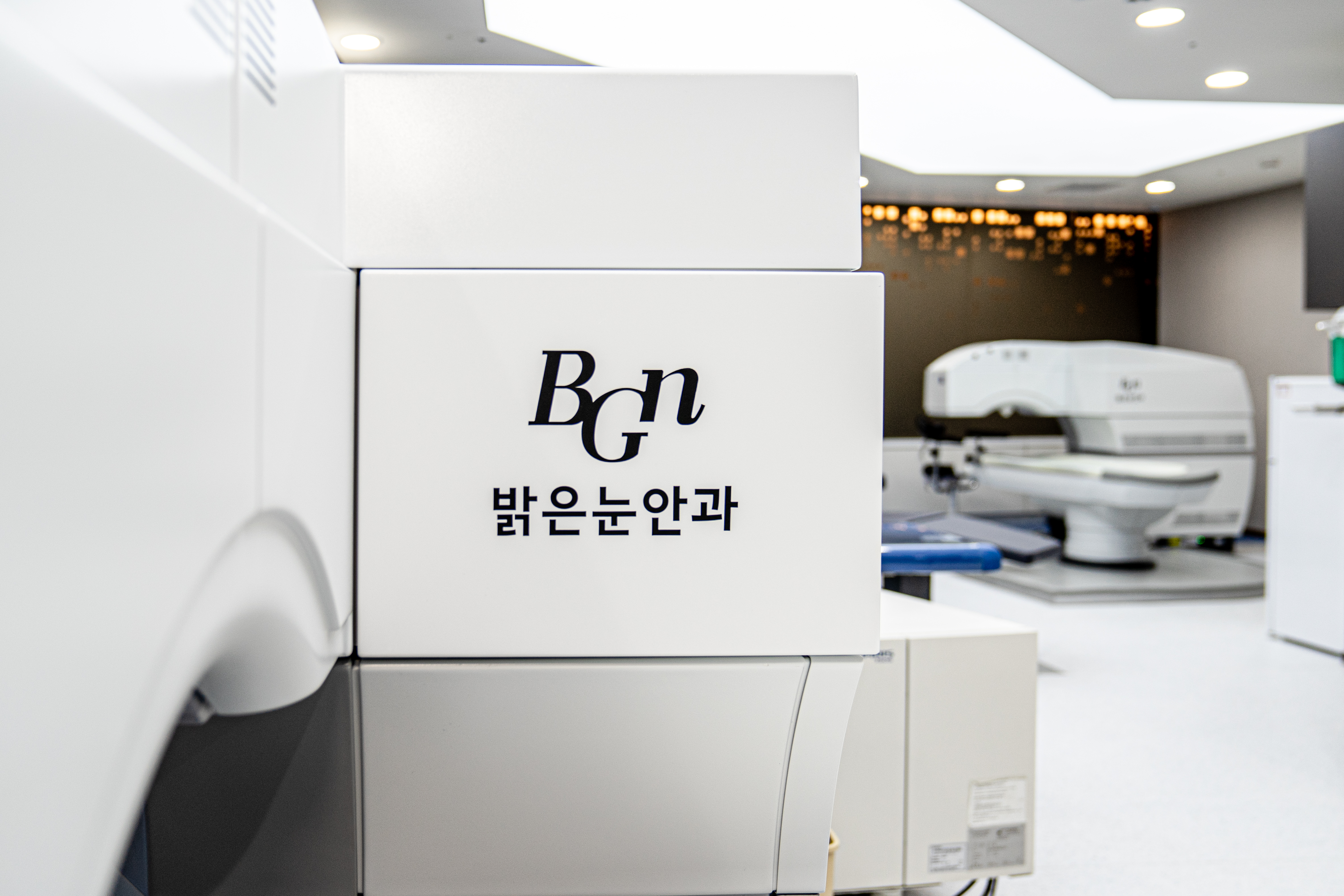 강남 스마일라식 원리, 미세 각막 절개 방식 설명 및 라식 라섹 비교 이미지