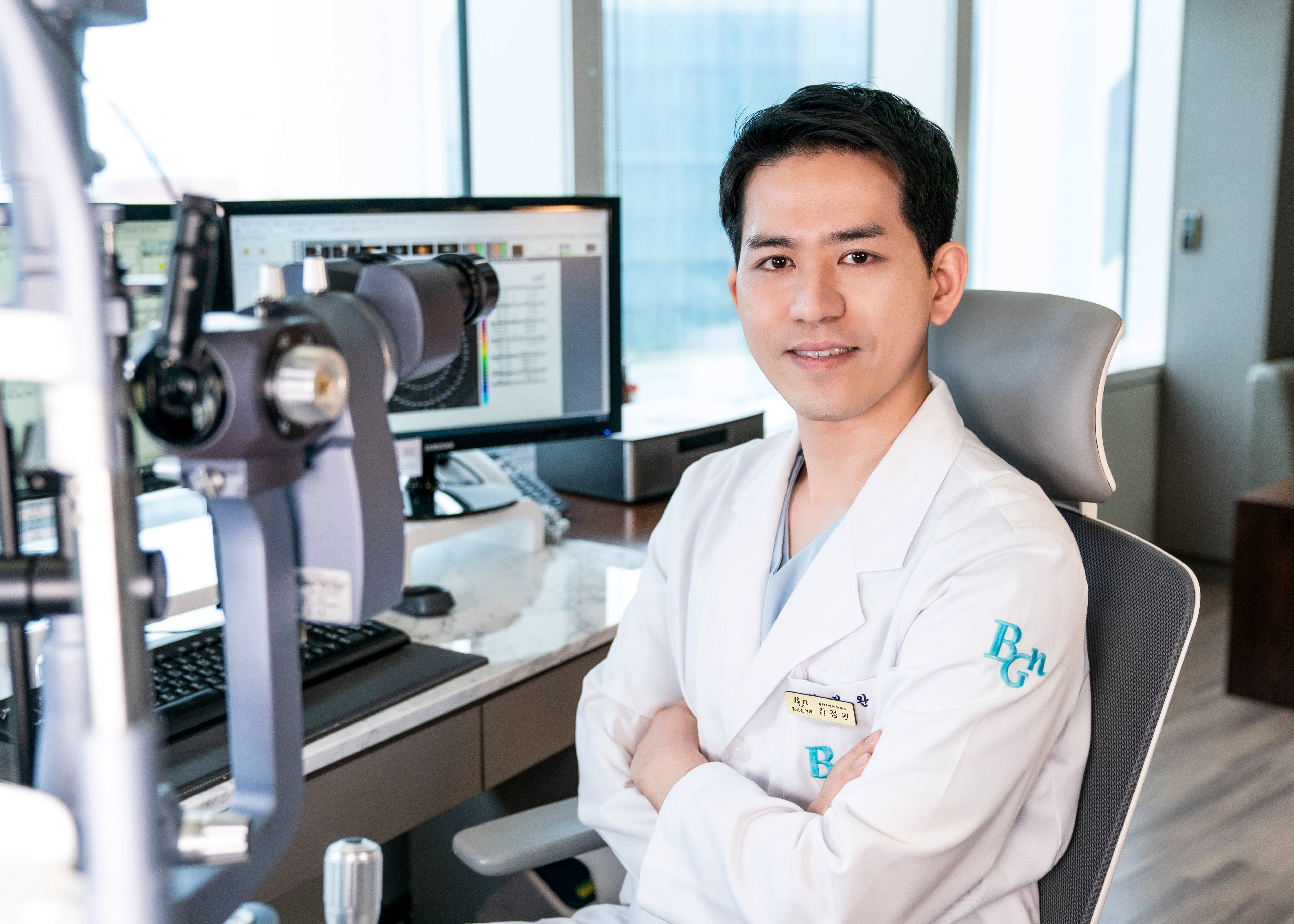 BGN밝은눈안과 잠실롯데타워점 김정완 원장