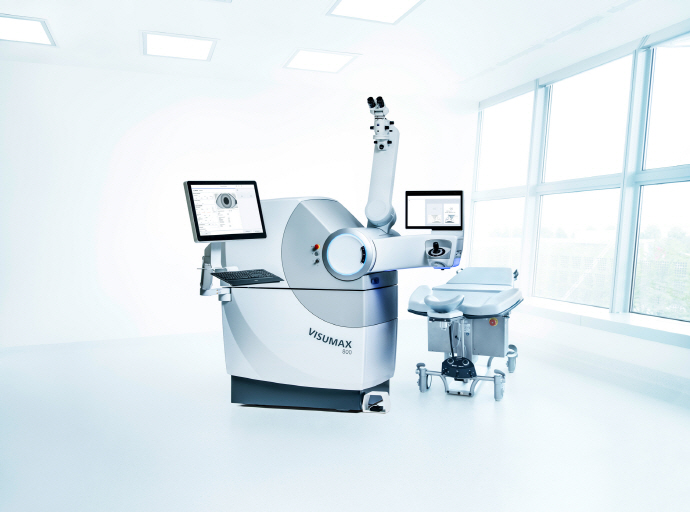 독일 자이스(ZEISS)사의 비쥬맥스 800 장비